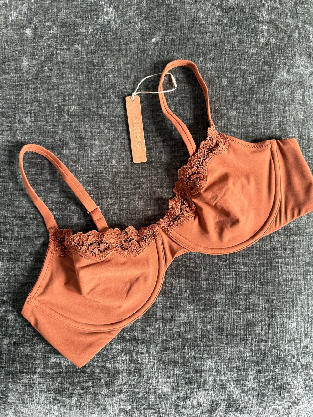 Skims Fits Everybody Lace Unlined Bra Bronze 40C